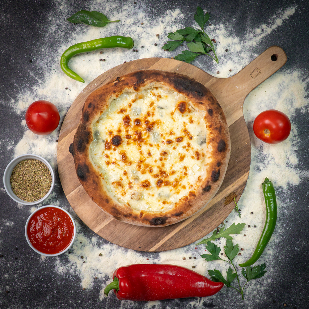pizza quattro formaggi